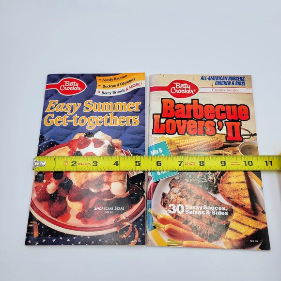 Betty Crocker 1992 Easy Summer Get-Togethers And 1990 Barbecue Lovers II Cookboo - Picture 9 of 9